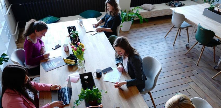 PwC: Žene čine većinu zaposlenih u sektorima najpogođenijima pandemijom covida