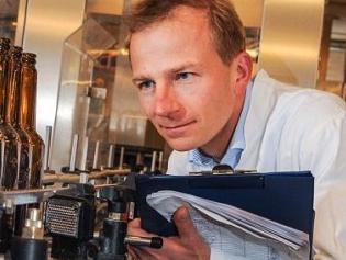 Carlsberg ima zaposlenika kojem je jedini posao da pije pivo