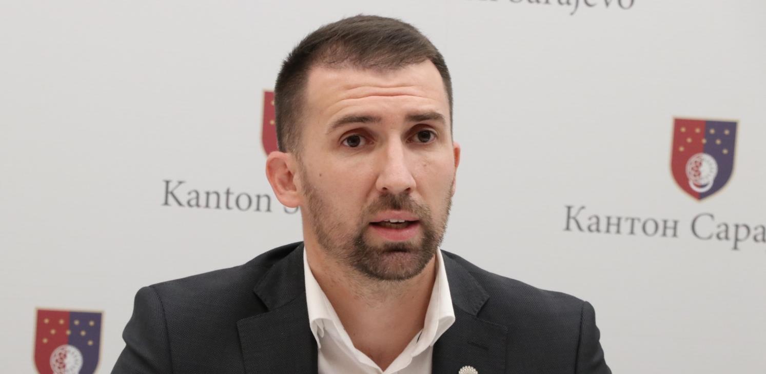 adnan delić
