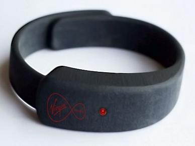 Ako zaspite ispred TV-a gledajući film, ova narukvica će ga snimiti