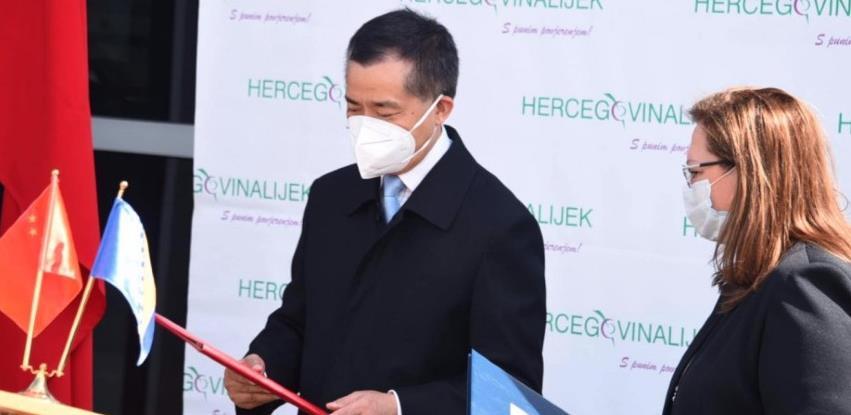 Donacija: U BiH iz Kine stiglo 50.000 Sinopharm vakcina protiv korone