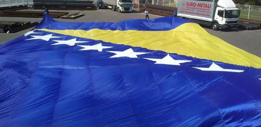 U četvrtak će u Tešnju biti podignuta najveća zastava Bosne i Hercegovine