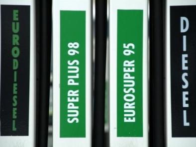 Akcija "Kolt": Privedeno 12 osoba zbog organiziranog uvoza baznog ulja