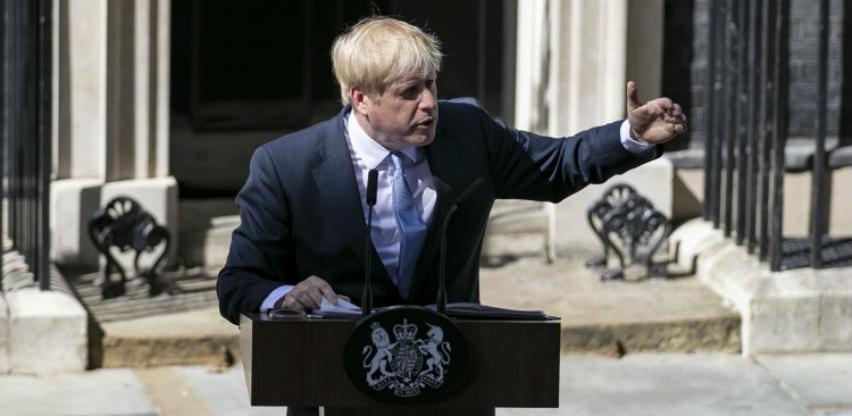 Većina Britanaca smatra da Johnson mora provesti Brexit po svaku cijenu