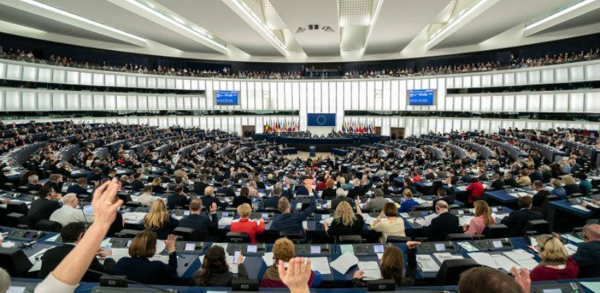 Evropski parlament odobrio dogovor o Brexitu