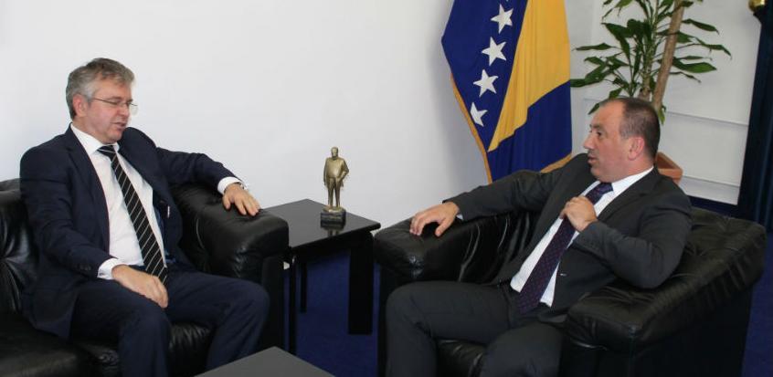 Crnadak primio u oproštajnu posjetu ambasadora Grmeka