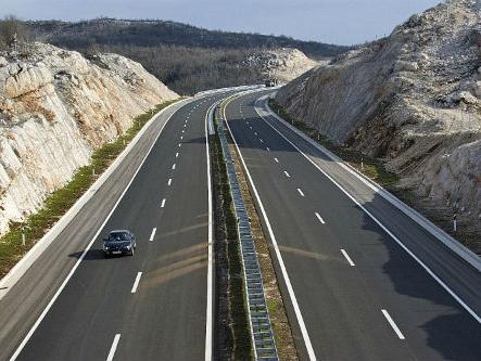 Dodatne akcize: 10 feninga za izgradnju autocesta i 5 feninga za ceste