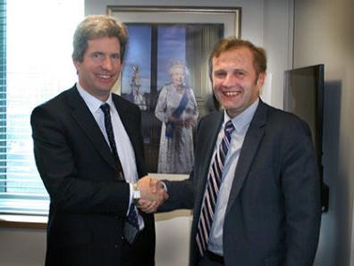 Britanski ambasador čestitao Bukviću na nagradi "Best banking CEO B&H"