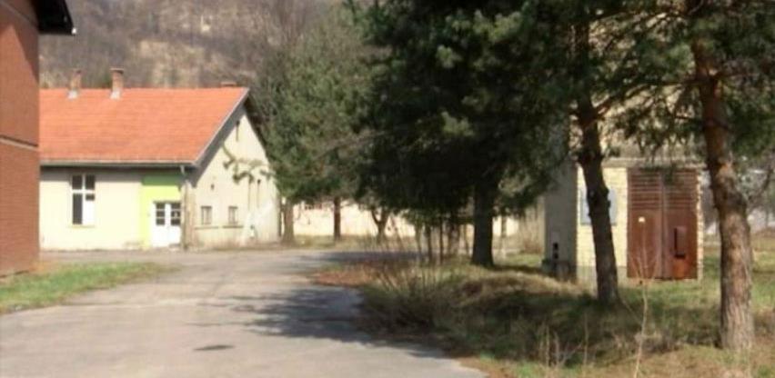 Općina Vogošća ne želi migrante u kasarni u Semizovcu, već privrednu zonu