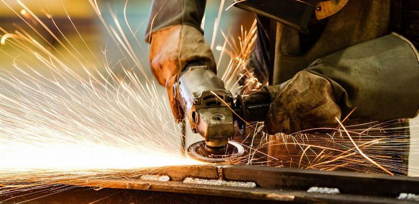 Pad prometa industrije u kolovozu