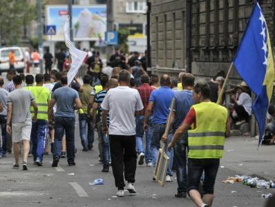 Danas vanredna sjednica Parlamenta, SSSBiH odustao od protesta