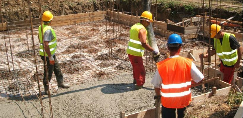 Najviše radnika na crno u uslužnim djelatnostima i građevinarstvu