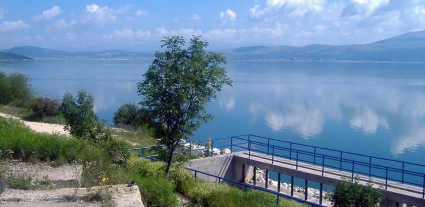 Zastupnici podržali ideju da se Hrvatskoj poveća naknada za korištenje Buškog jezera