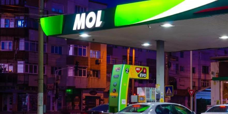 MOL