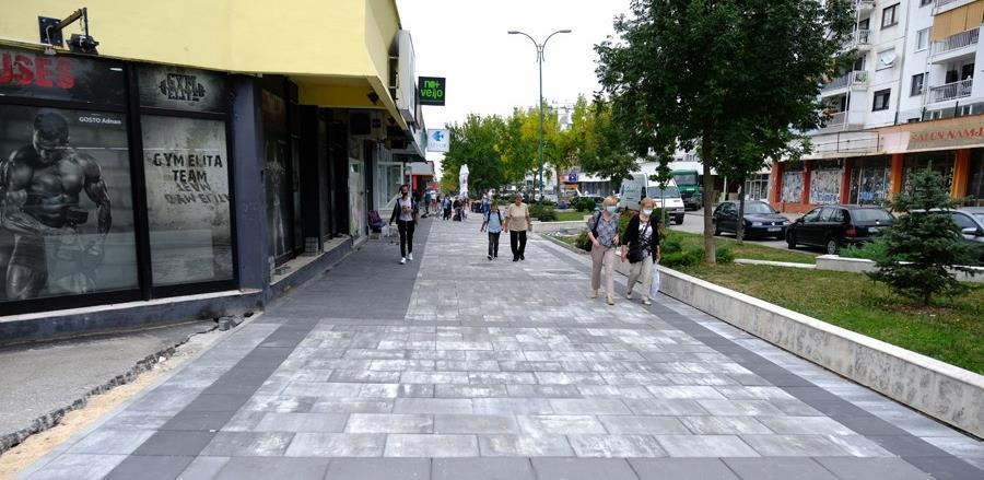 Nastavljeno uređenje šetališta: Nove ploče na Bulevaru branilaca Dobrinje
