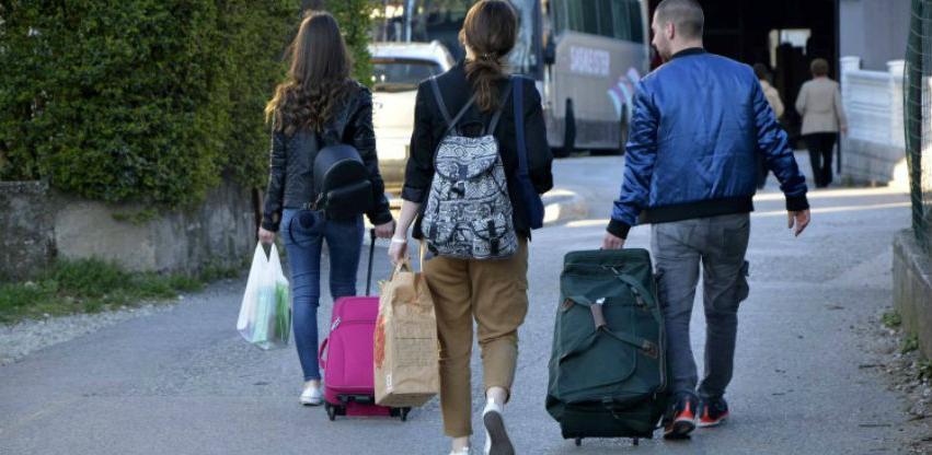 Građani Federacije BiH najviše iseljavali u zemlje regije i Njemačku