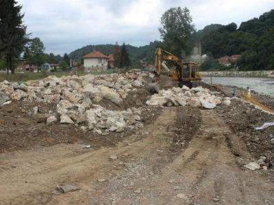 U toku radovi na izgradnji obaloutvrde i mosta kod Natrona