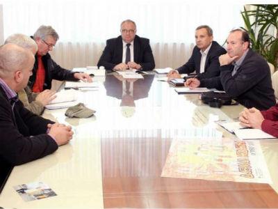 Za obnovu pet domova zdravlja 3,3 miliona