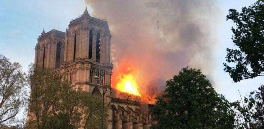 Macron: Katedrala Notre Dame bit će obnovljena zajedničkim snagama