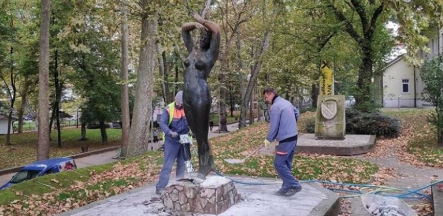 Počinju radovi na restauraciji simbola Bihaća, "Djevojke s Une"