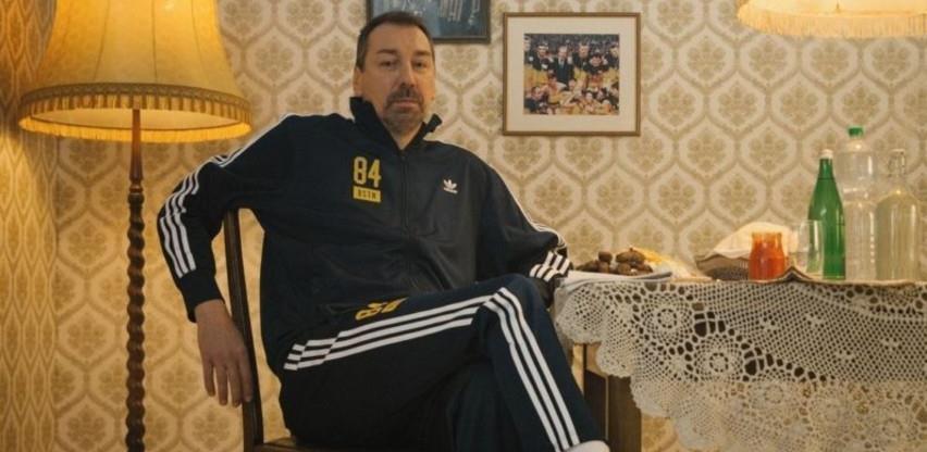 Reklama za "Jugoplastika" patike je potpuni hit: Legenda jede ćevape i ajvar