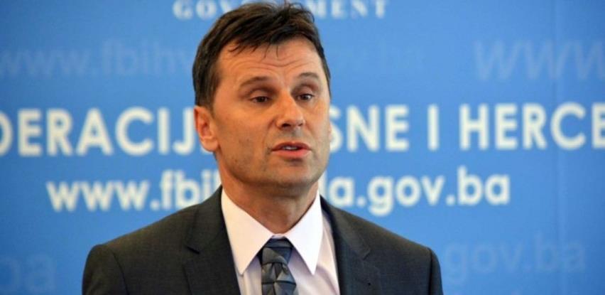 Novalić: Nabavljamo 1,5 miliona vakcina kroz tri kanala, uskoro ugovori