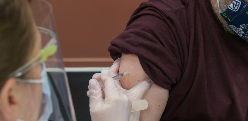 Vakcina prevaranti se pojavili u BiH, policija se obratila građanima