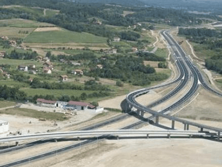 Radovi na izgradnji autoputa Banjaluka-Doboj teku nesmetano
