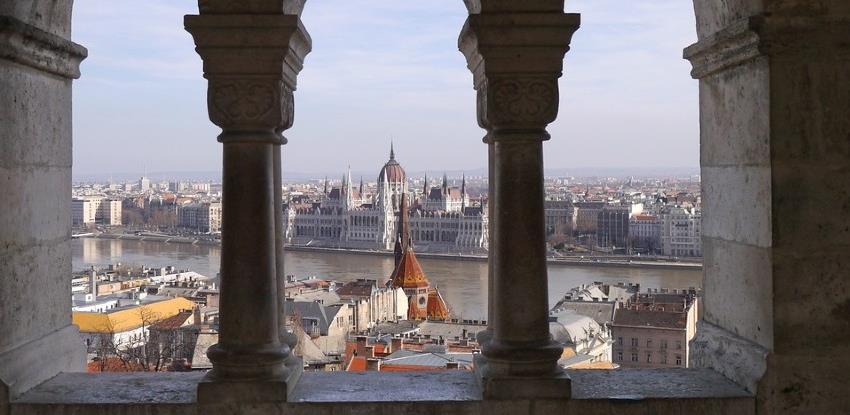Mađarska oslobodila restorane, kafiće i teretane od plaćanja kirije državi