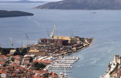 Brodotrogir i službeno Končarev