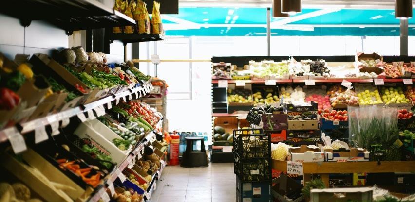 Promet trgovine na malo u junu manji za 8,8 posto