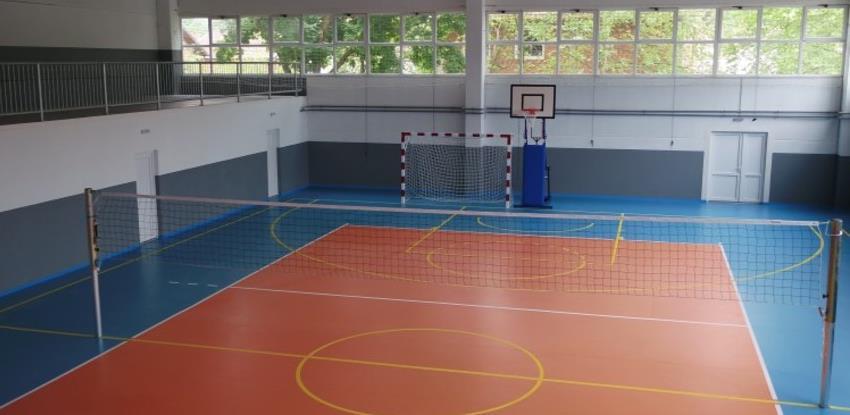U Tešnju okončana izgradnja i opremanje četiri nove školske dovorane