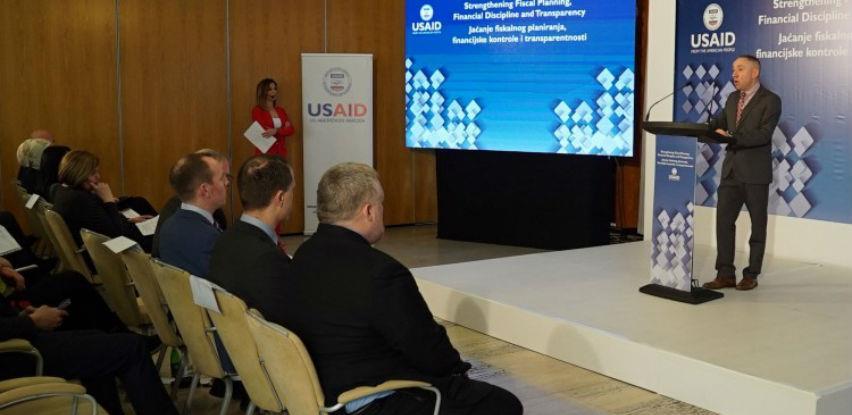 Larson: USAID je posvećen razvoju fiskalnog sektora u BiH