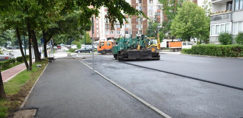 Novo Sarajevo: Završni radovi na sanaciji parking prostoru u ulici Topal Osman Paše