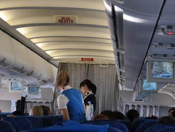 U Croatia Airlinesu otkazi za 42 stjuardese i stjuarda