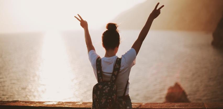 Strah od propuštanja: Kako ljeti bez mora imati osjećaj da živimo dobar život?