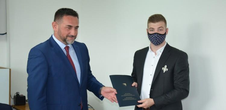 Početni biznis pokrenulo 29 povratnika iz osam općina