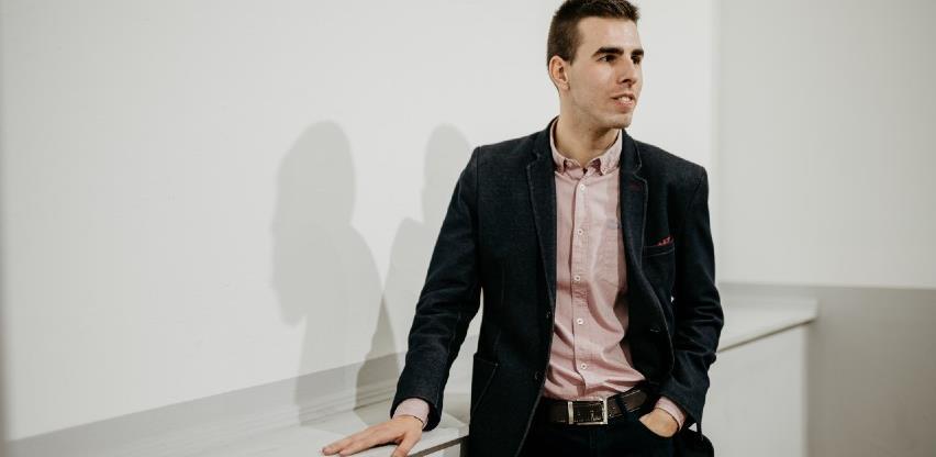 Uspješan put mladog Adnana Mujanovića: Sedmi doktor u Evropi u svojoj oblasti