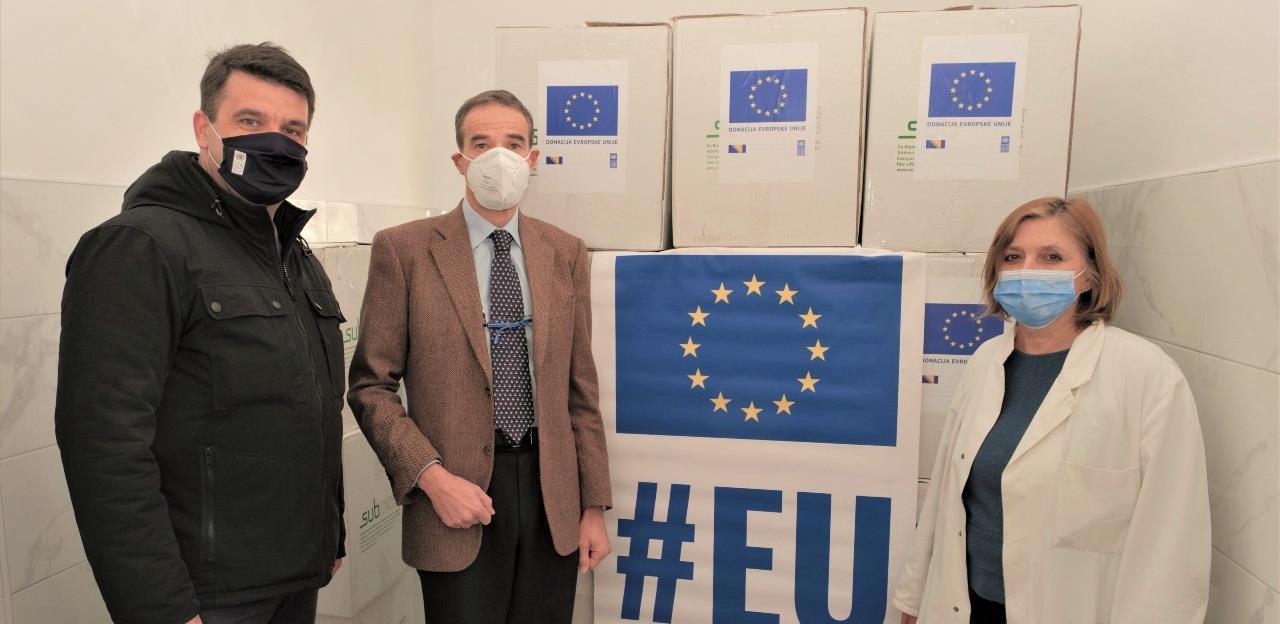 EU uručila 38,877 KM vrijednu zaštitnu opremu Zavodu za javno zdravstvo USK