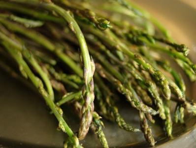 Njemačka traži berače šparoga, plaćaju 150 eura po danu