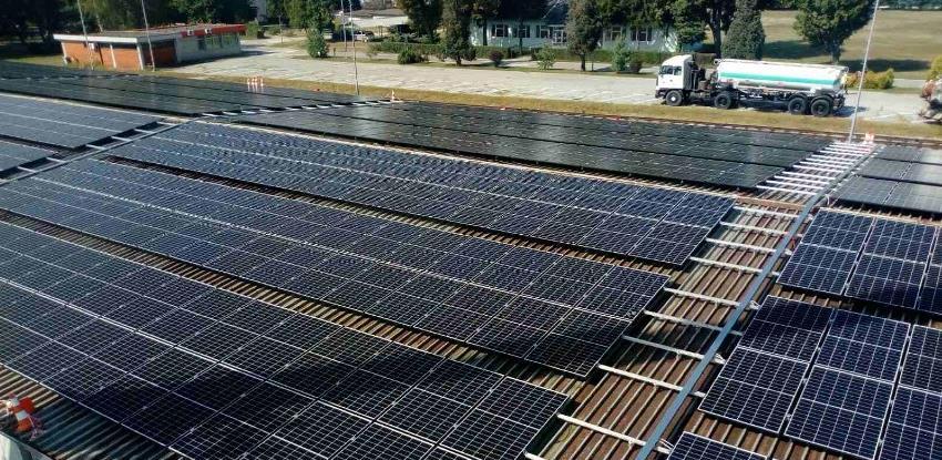 Postavljeni prvi paneli solarne elektrane Rafinerije nafte Brod