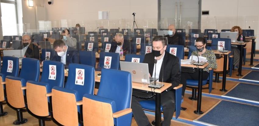 U cilju pomoći privredi, nova smanjenja parafiskalnih nameta u KS