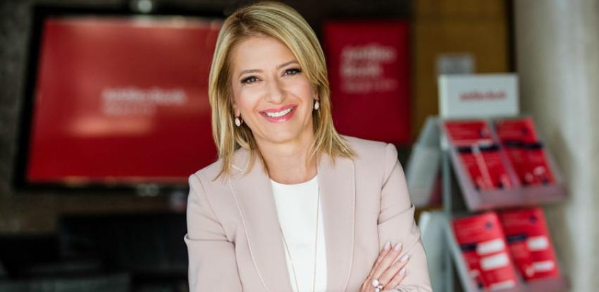 Da li žena može da bude i žena i lider?