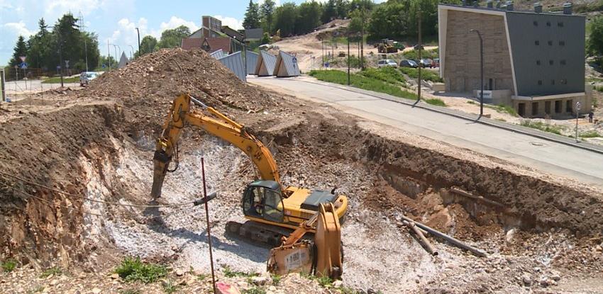 "Vrući krompir": Ko je nadležan za divlju gradnju na Bjelašnici? Nismo mi! Jeste li vi? Nismo ni mi!