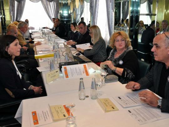Omogućiti razvoj poslovnih inkubatora u svim općinama BiH