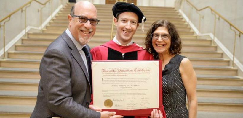 Zuckerberg konačno dobio diplomu na Harvardu