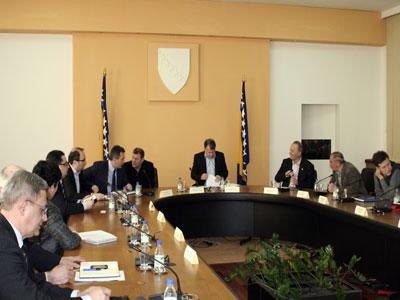 Sastanak u Vladi FBiH: Kako riješiti pitanje ovjere zdravstvenih knjižica?