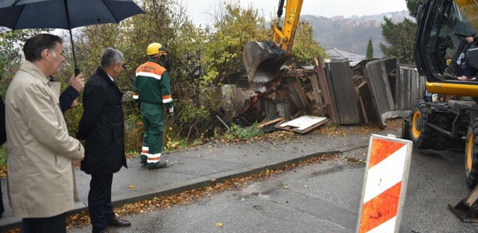 Počelo uklanjanje prvog objekta na trasi Prve transverzale