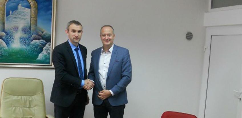 Teknoxgroup BiH isporučuje utovarivač na gusjenicama za Rad Tešanj