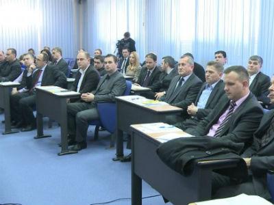 TK: Usvojen Zakona o plaćama i naknadama izabranih dužnosnika